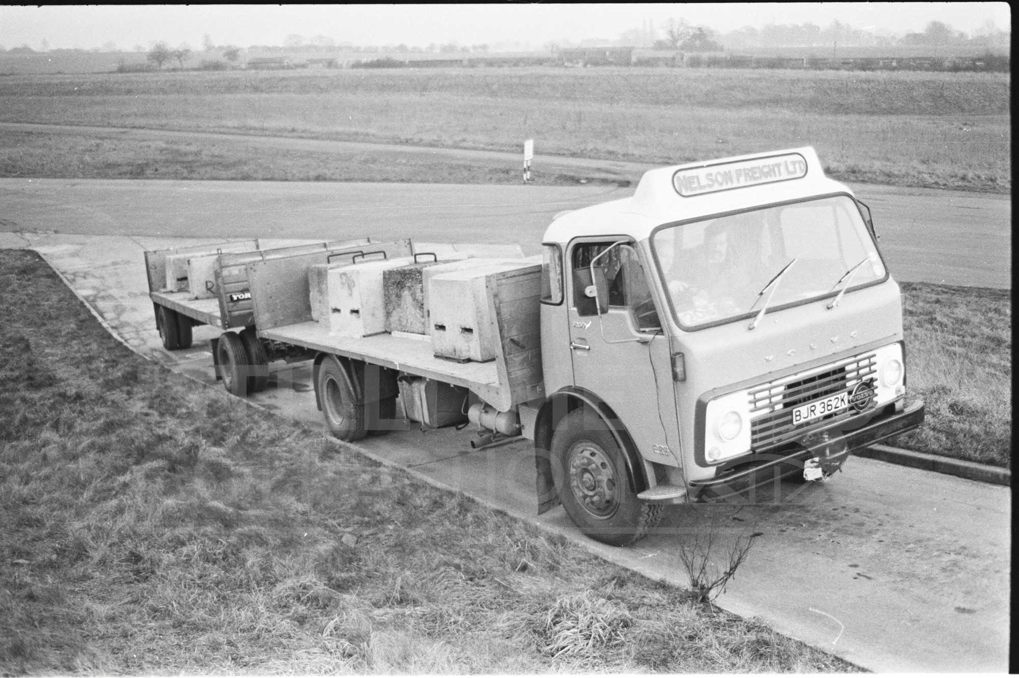 Tpt Transport Truck Lorry Wagon Volvo F86 Road Carriageway Lane Test 