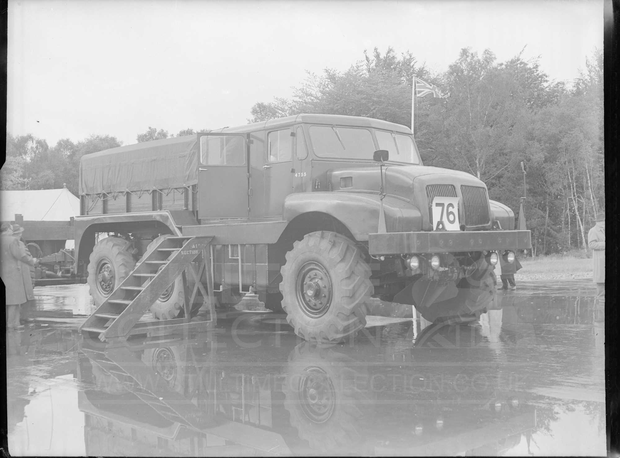 tpt transport truck lorry wagon leyland military soldier war fv1400