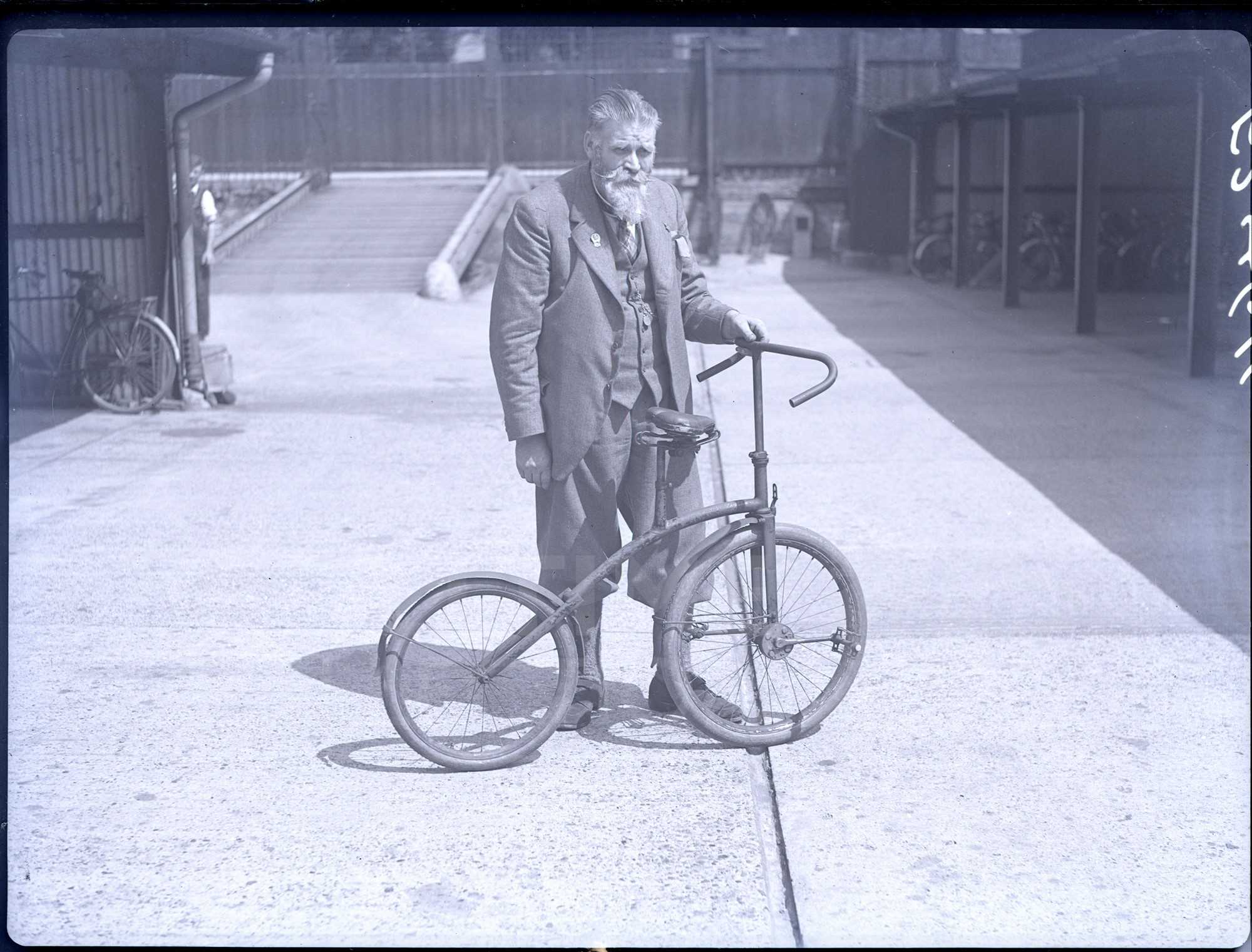 tpt transport push bike trike tricycle cycle humour old man lad bloke