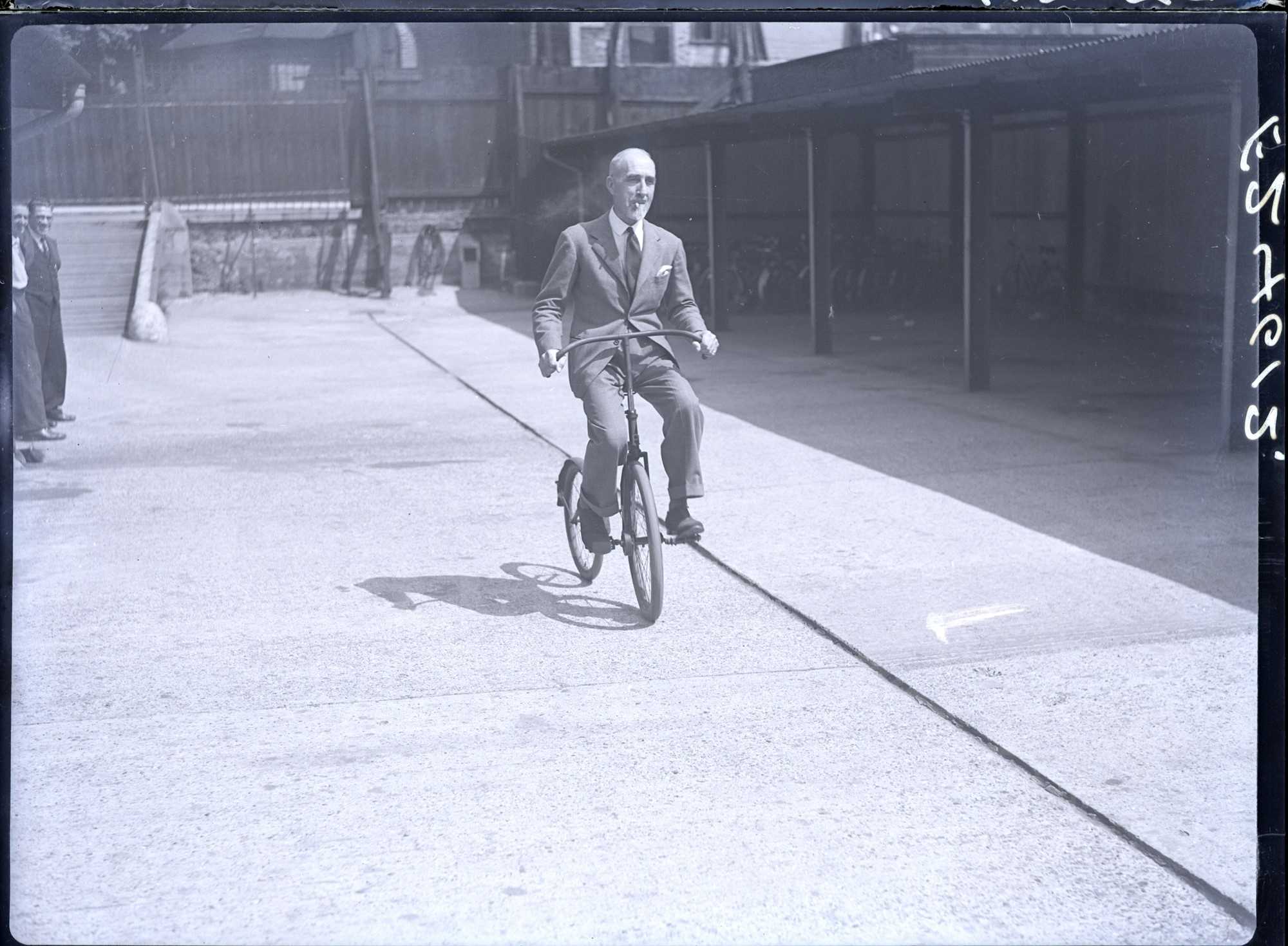 tpt transport push bike trike tricycle cycle humour old man lad bloke male boy guy The