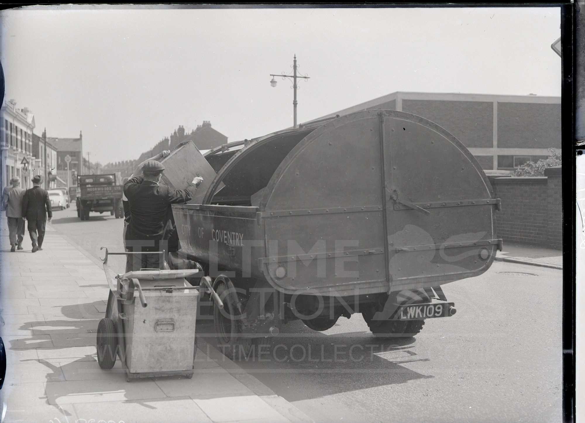 waste rubbish trash garbage refuse tpt transport truck lorry wagon