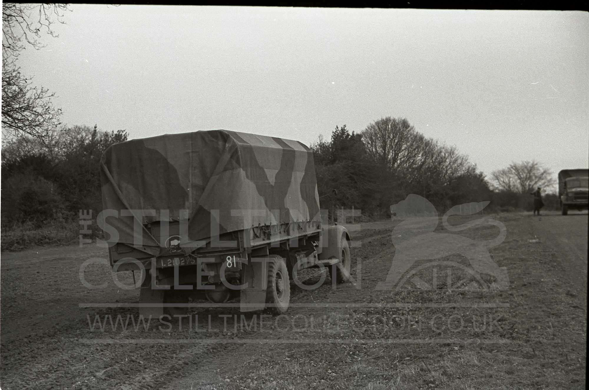 tpt transport truck lorry wagon bedford military soldier war army ww2